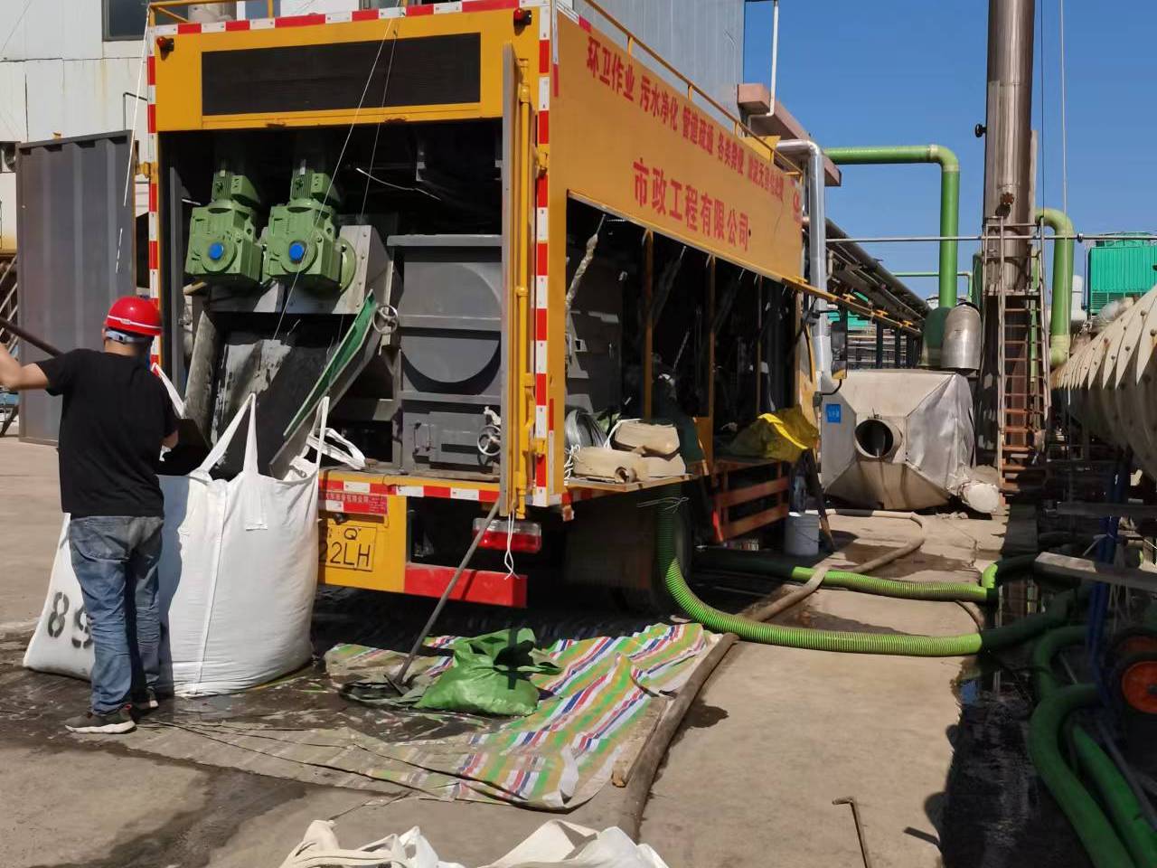 清河淤泥压干处理